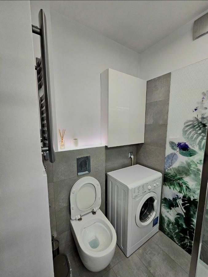 Eddie'S Luxury Apartments 글리비체 외부 사진