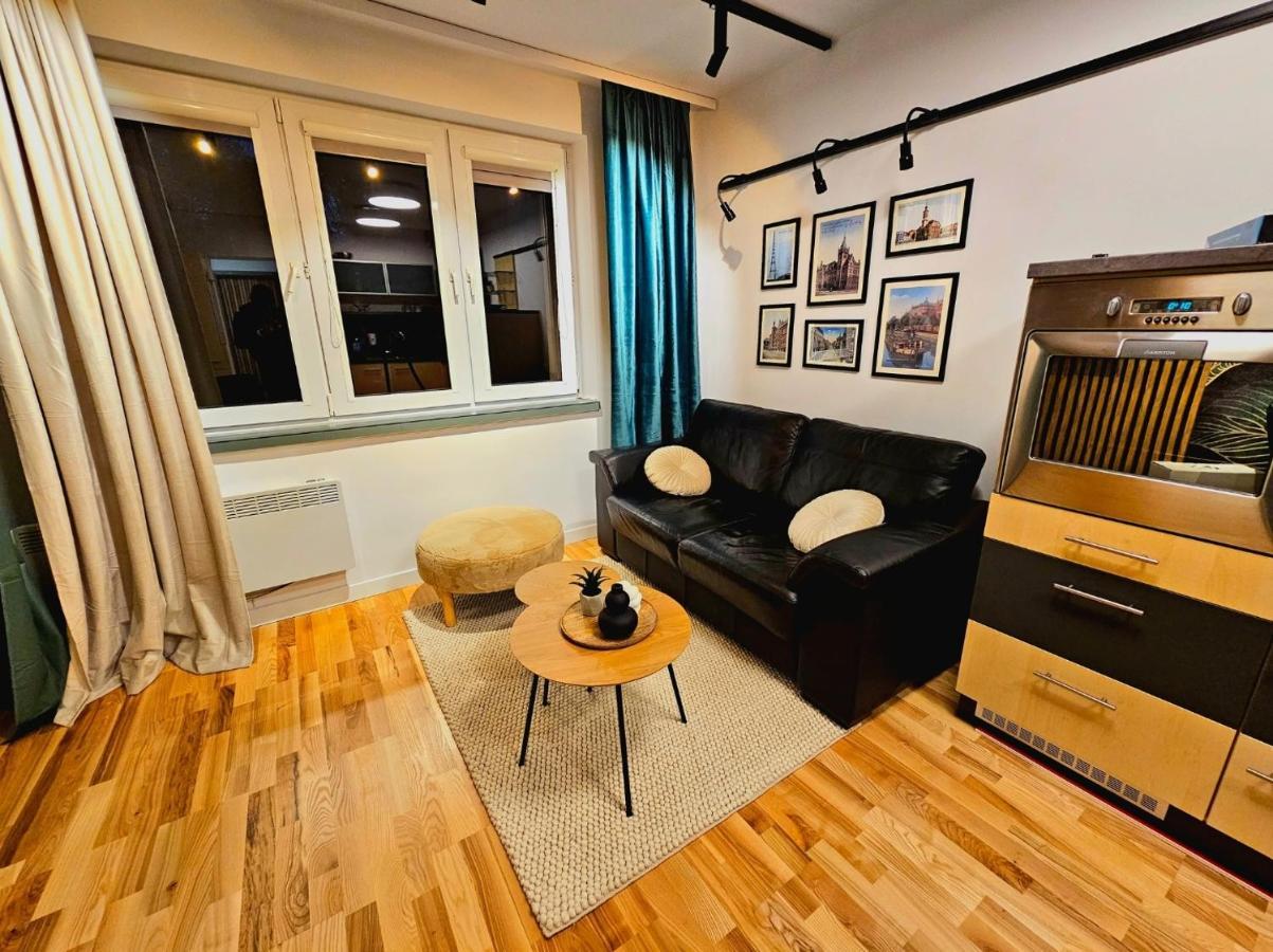 Eddie'S Luxury Apartments 글리비체 외부 사진